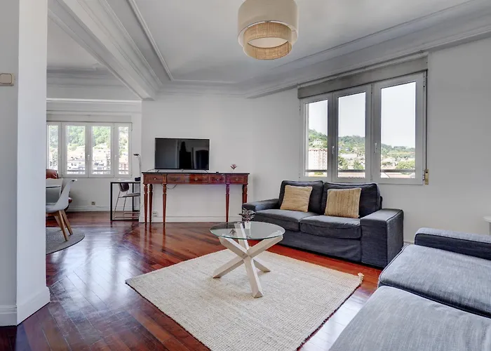 Ulia By Sanse Holidays *